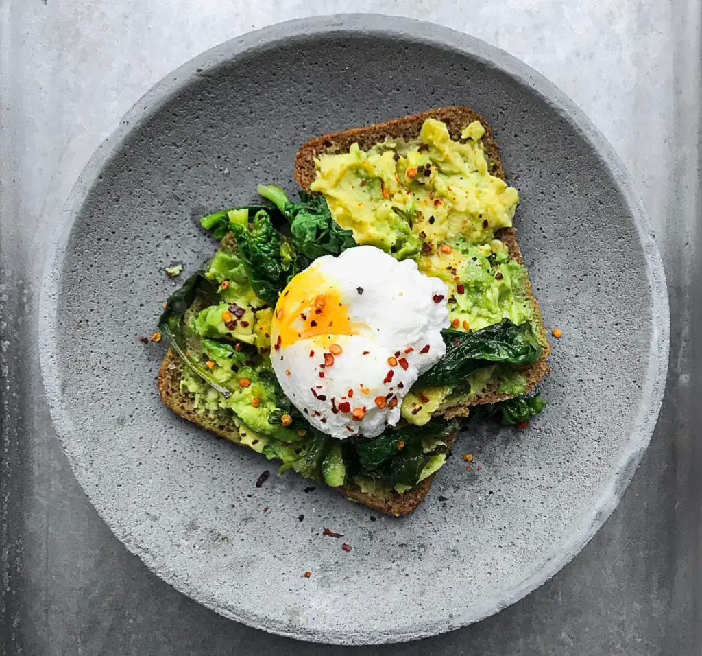 ¿Cuántos huevos puede comer un adolescente al día?