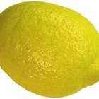 ¿Qué causa que los limones se pongan marrones por dentro?
