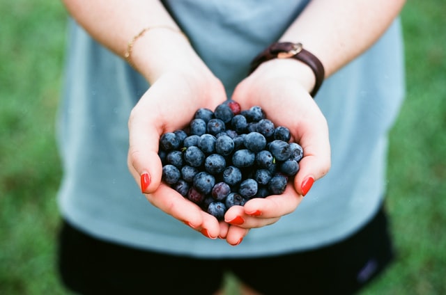 ¿Deberían los adolescentes comer fruta?