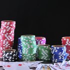 ¿Qué significan los colores de las fichas de póquer?