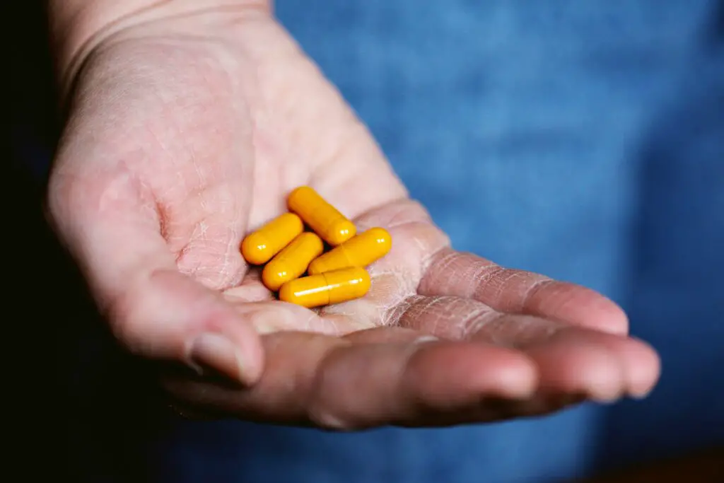 ¿Deberían los adolescentes tomar un multivitamínico?